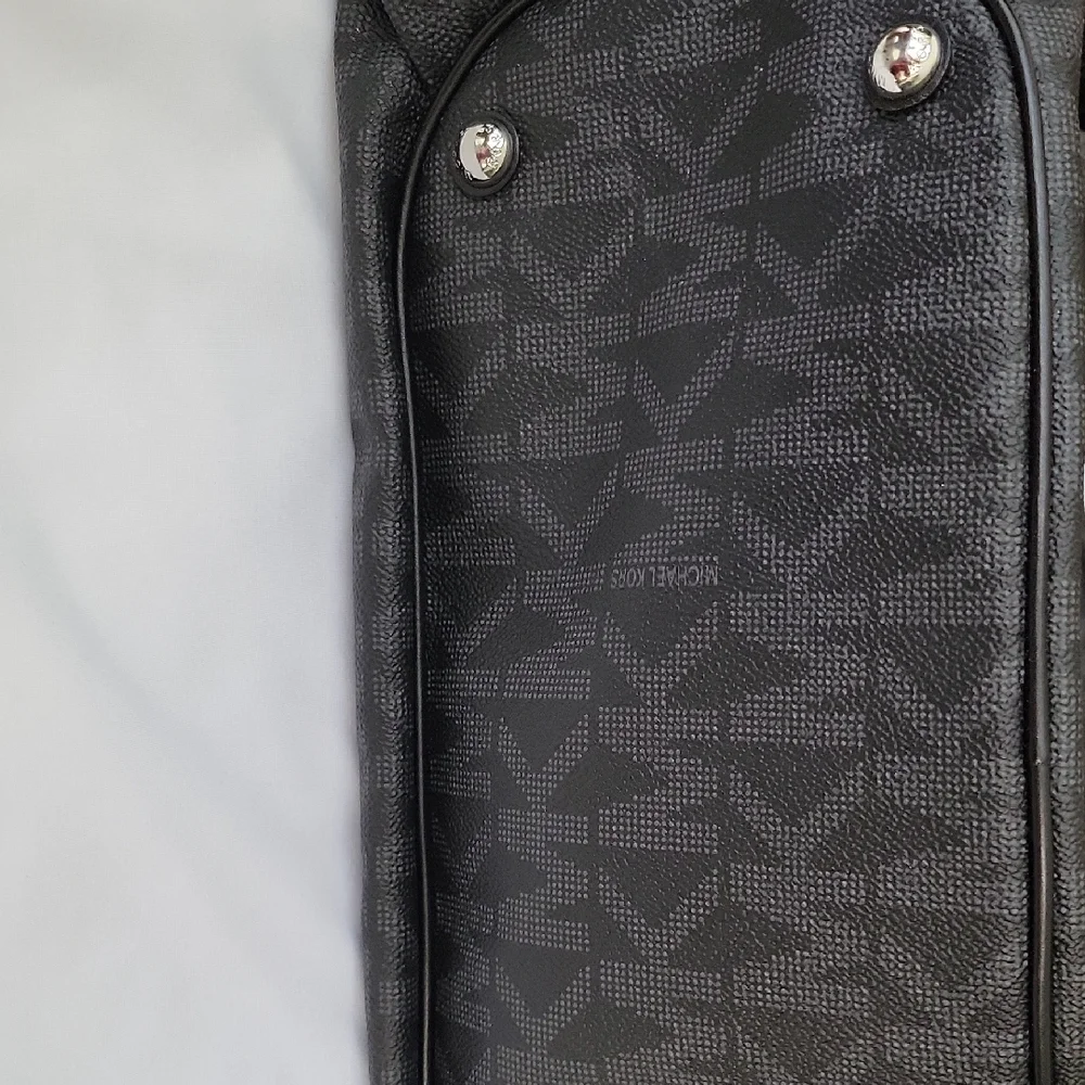 Michael Kors chic black